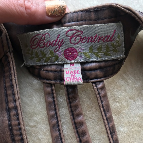 SOLD - American Eagle Faux leather vest - Picture 5 of 6